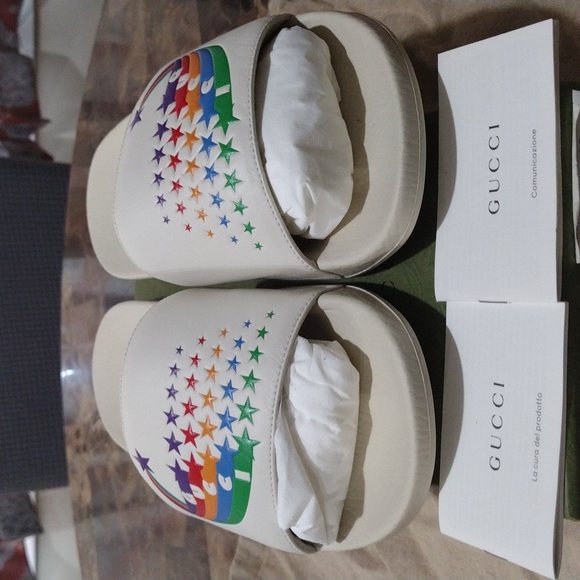 💯 Auth Gucci Slides - Picture 3 of 8